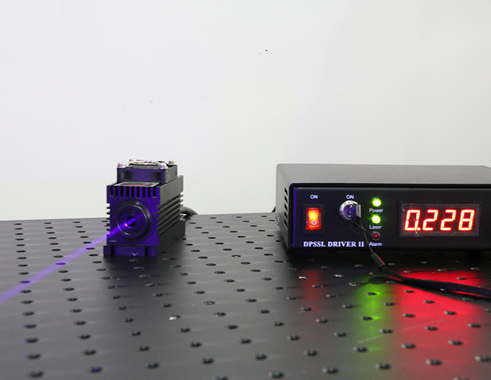 410nm 30mW 青紫色 半導体レーザー シングルモード TEM00 レーザースポット